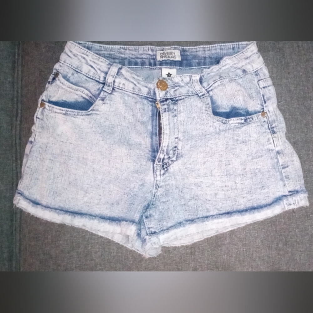 Celebrity pink jean shorts size 7